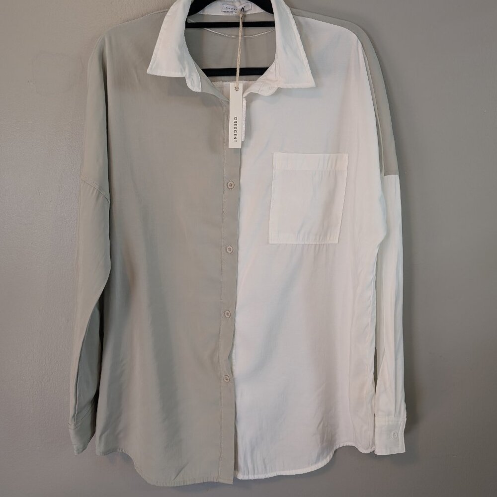 NWT CRESCENT Colorblock Women's Long Sleeve Top Size Medium Cream And Mint